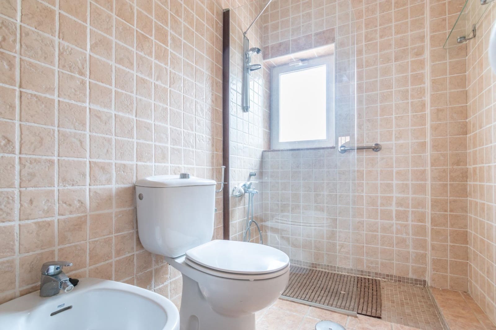 4 slaapkamer Villa te koop in Otura met zwembad garage - € 319.000 (Ref: 9466054)