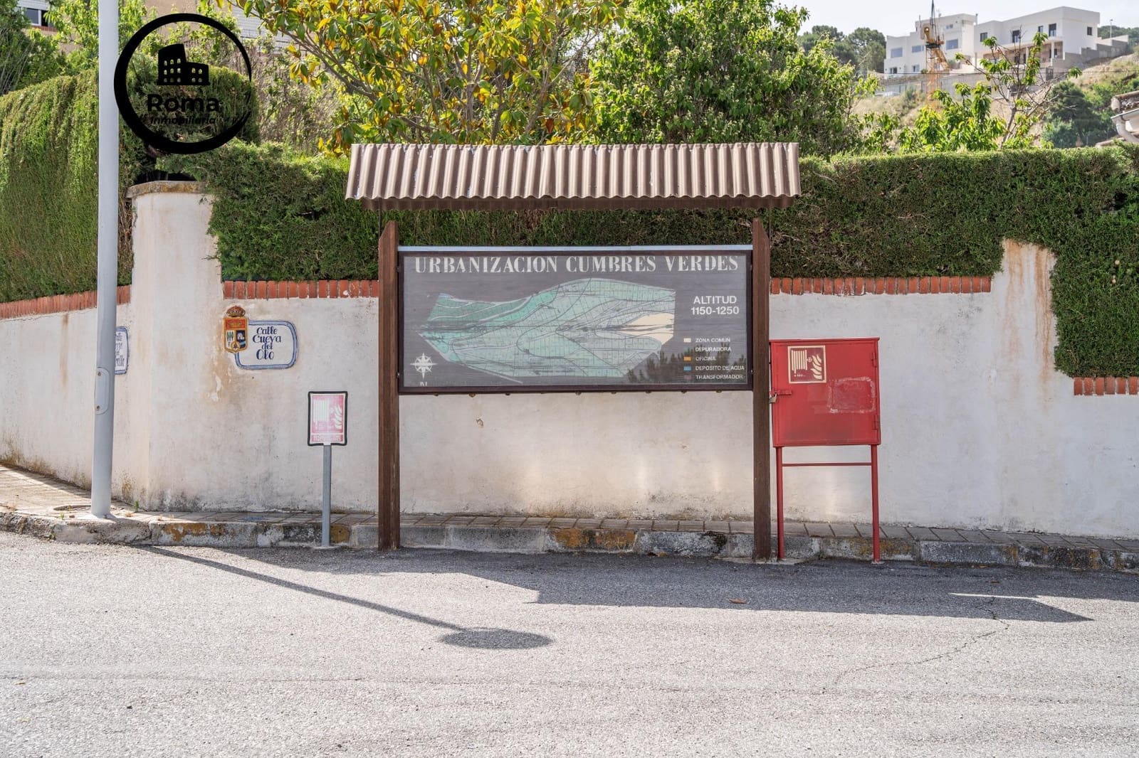 Chalet de 3 habitaciones en La Zubia en venta con piscina garaje - 350.000 € (Ref: 9466056)