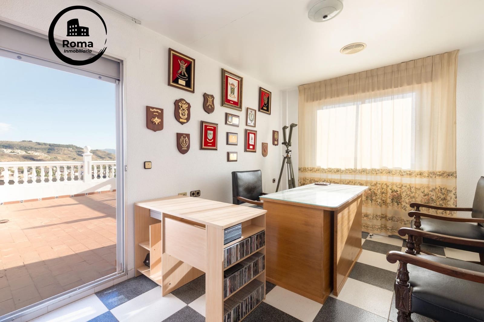 Pareado de 10 habitaciones en Jun en venta con garaje - 540.000 € (Ref: 9466060)