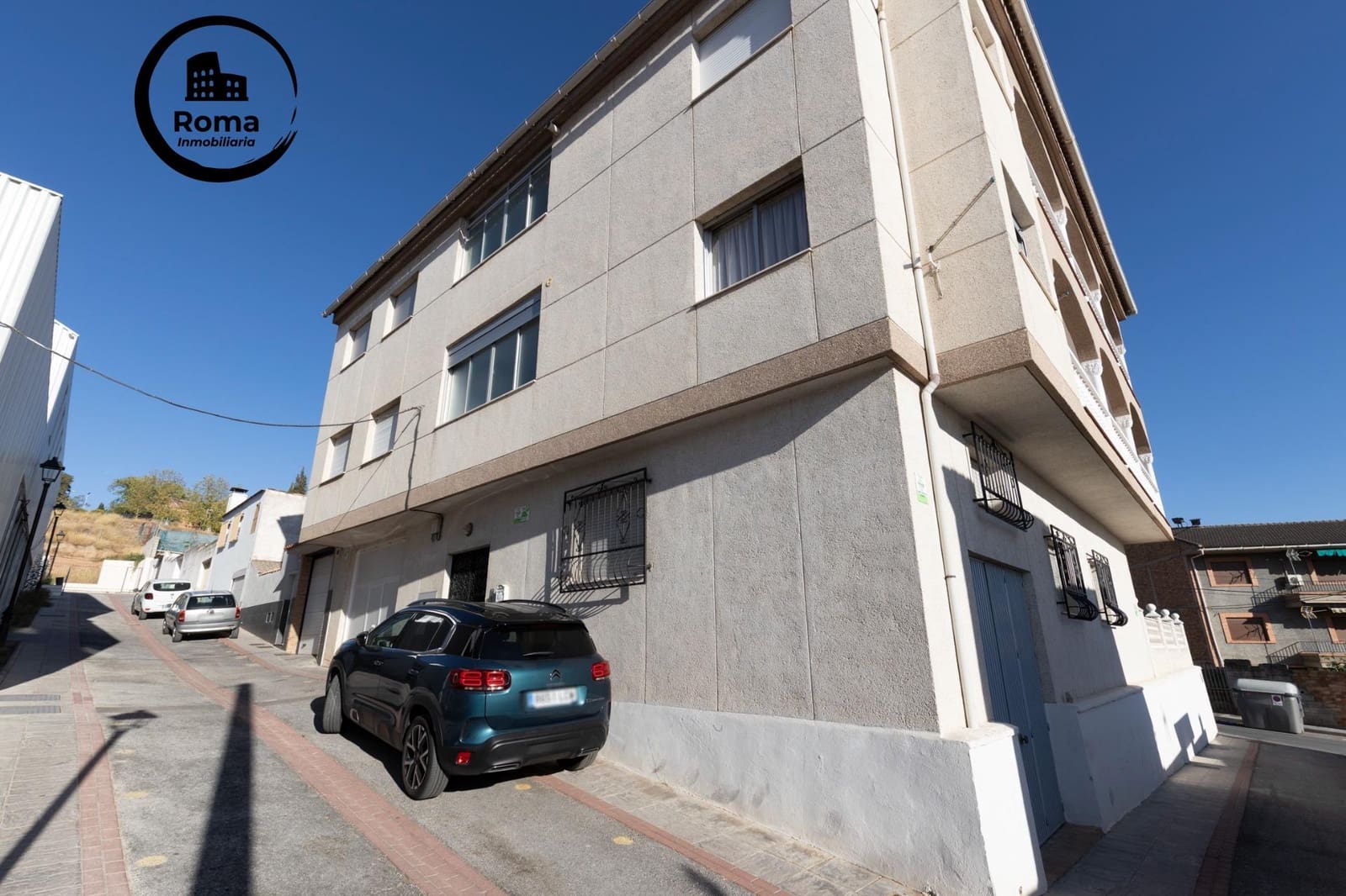 Pareado de 10 habitaciones en Jun en venta con garaje - 540.000 € (Ref: 9466060)
