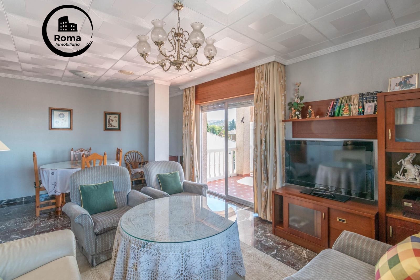 Pareado de 10 habitaciones en Jun en venta con garaje - 540.000 € (Ref: 9466060)