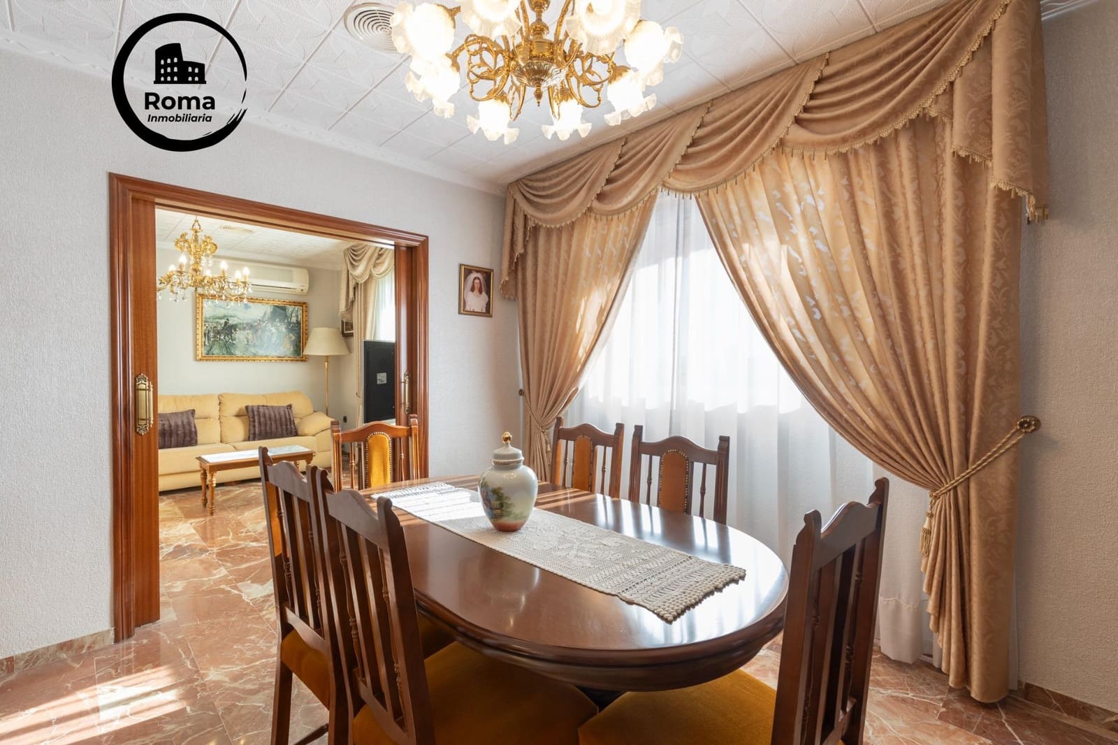 Pareado de 10 habitaciones en Jun en venta con garaje - 540.000 € (Ref: 9466060)