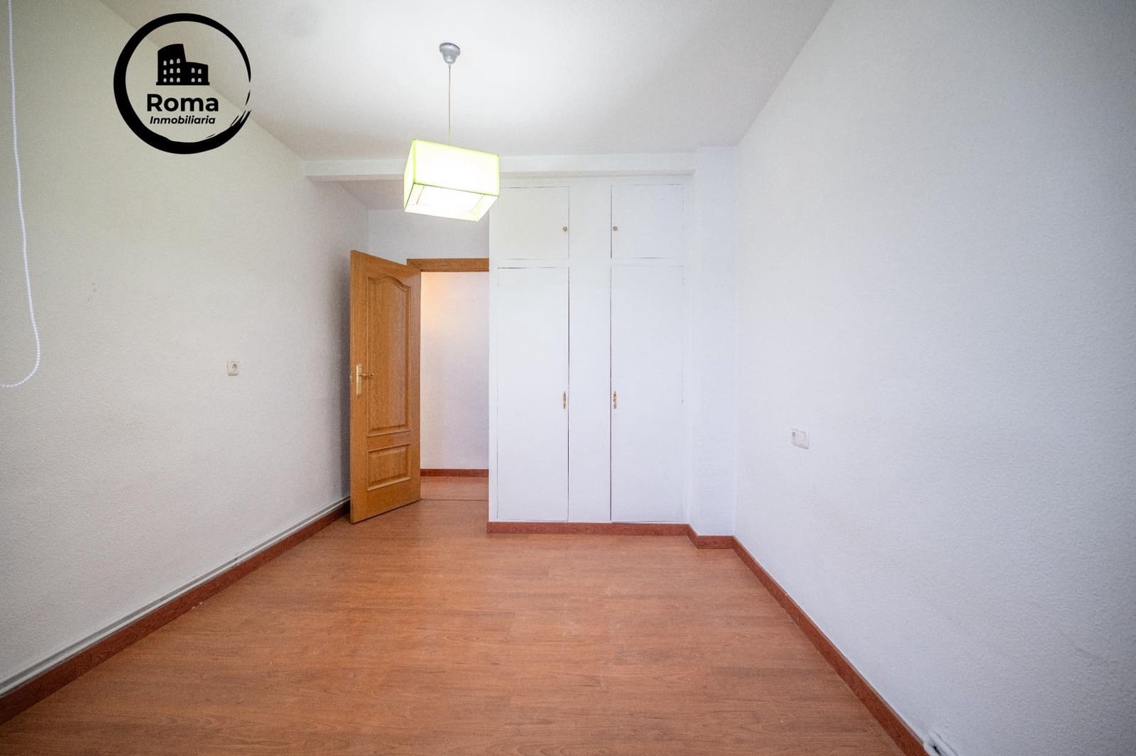 Piso de 4 habitaciones en Granada ciudad en venta - 285.000 € (Ref: 9473066)