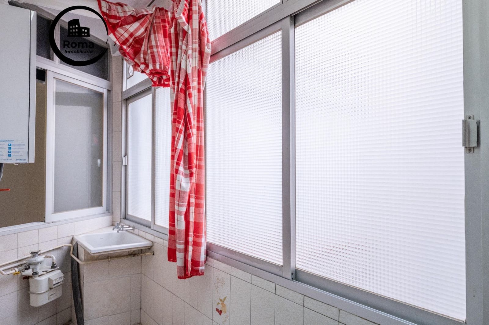 Piso de 4 habitaciones en Granada ciudad en venta - 285.000 € (Ref: 9473066)