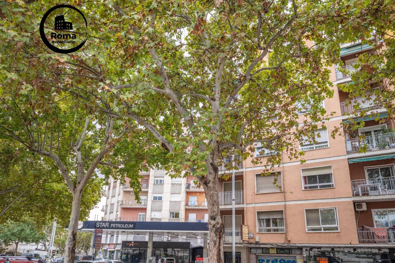 Piso de 4 habitaciones en Granada ciudad en venta - 285.000 € (Ref: 9473066)