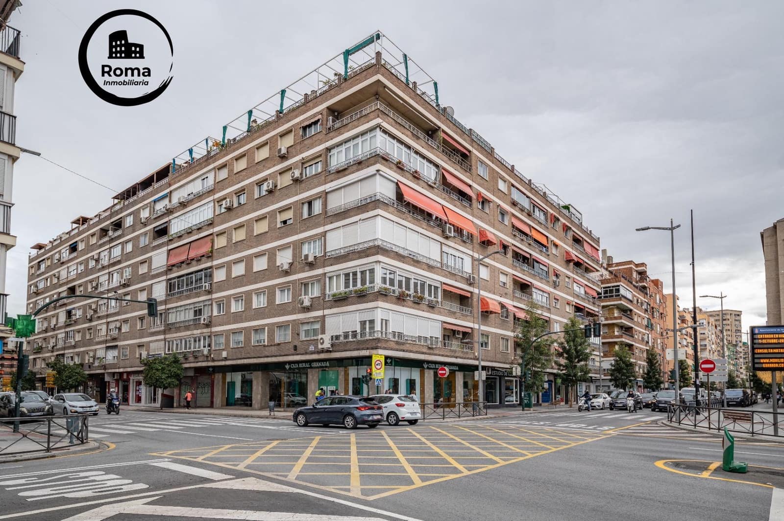 Piso de 4 habitaciones en Granada ciudad en venta con garaje - 375.000 € (Ref: 9473076)