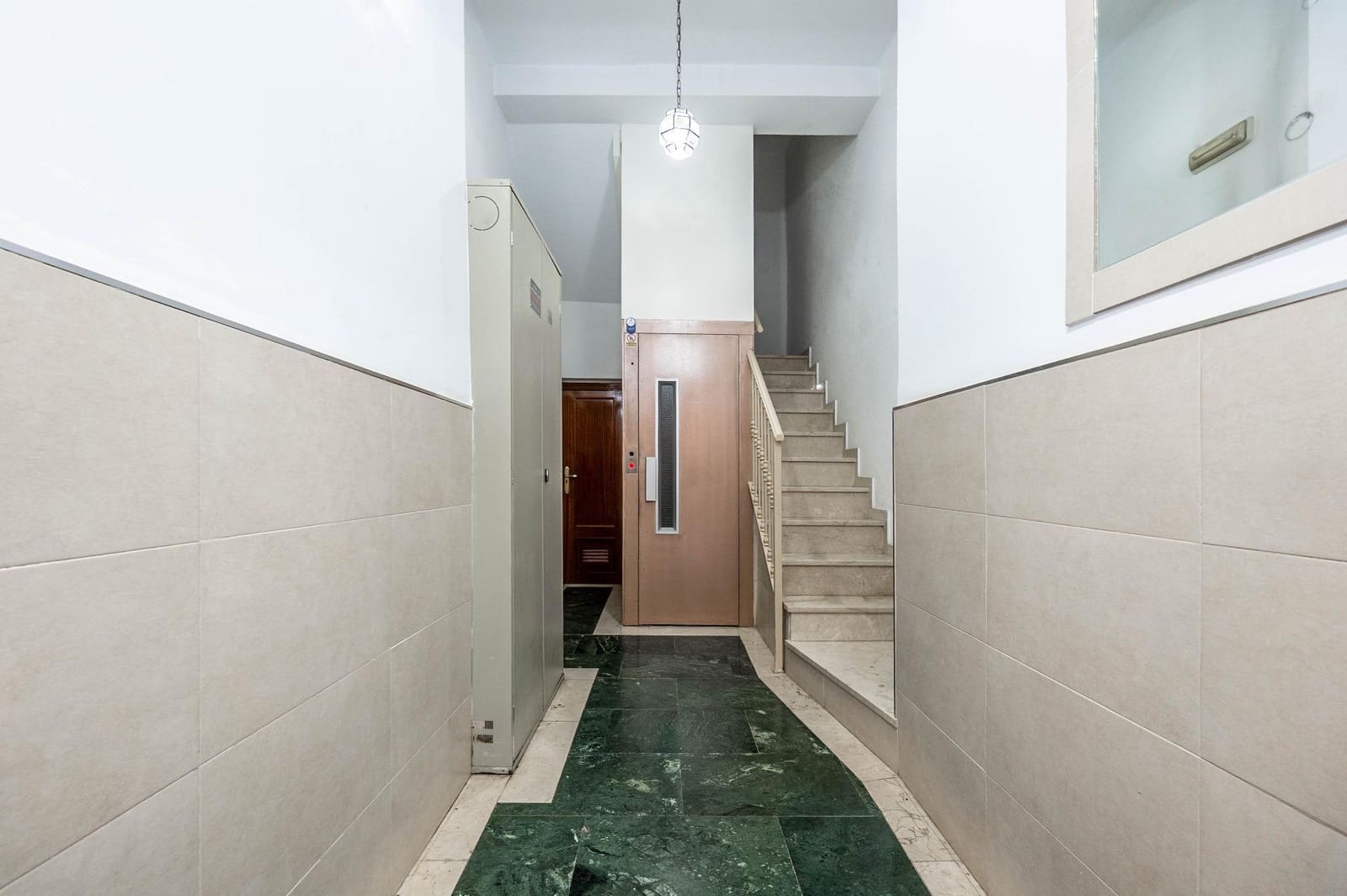 4 sovrum Lägenhet till salu i Granada stad - 135 000 € (Ref: 9473077)