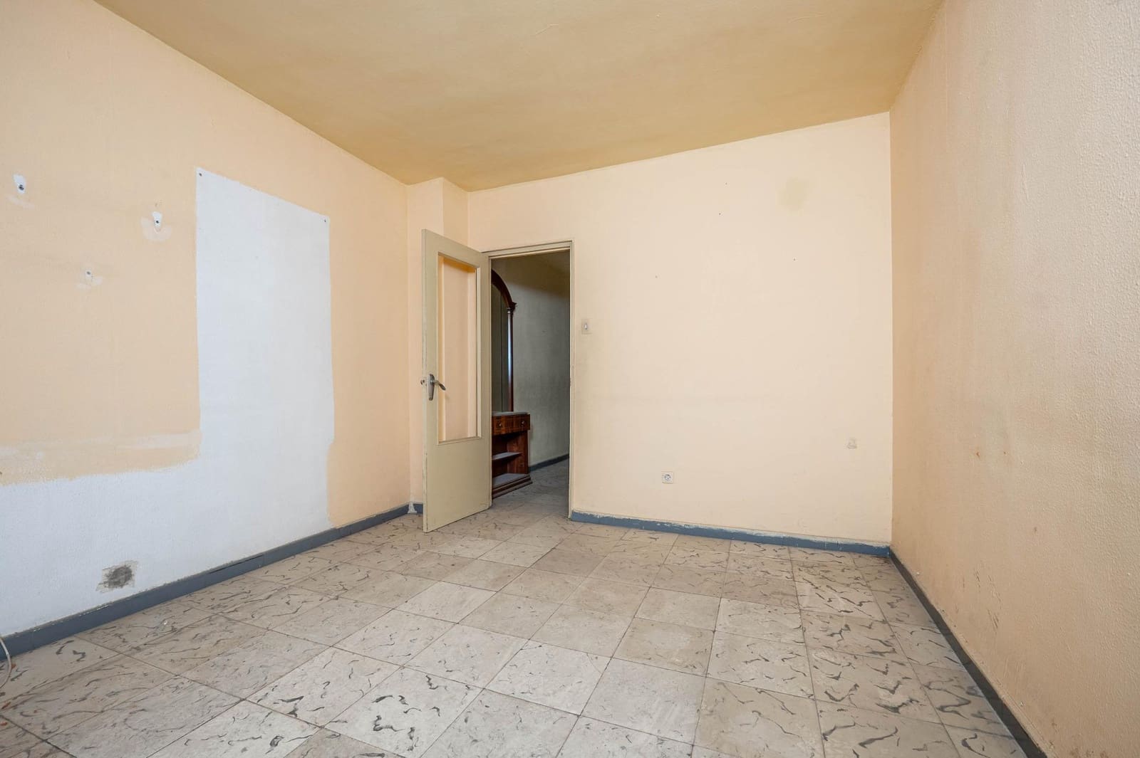 4 sovrum Lägenhet till salu i Granada stad - 135 000 € (Ref: 9473077)