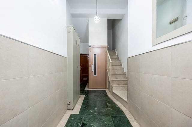 Piso de 4 habitaciones en Zaidin, Granada ciudad en venta - 135.000 € (Ref: 9473077)