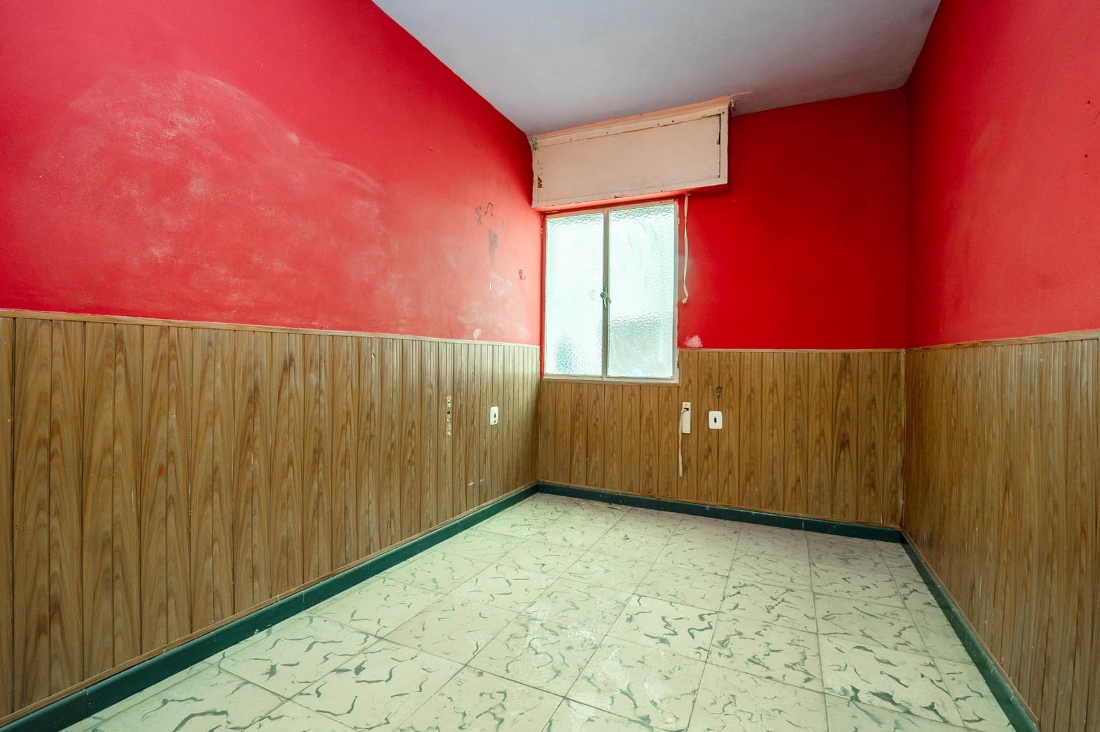 4 sovrum Lägenhet till salu i Granada stad - 135 000 € (Ref: 9473077)