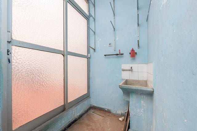 Piso de 4 habitaciones en Zaidin, Granada ciudad en venta - 135.000 € (Ref: 9473077)