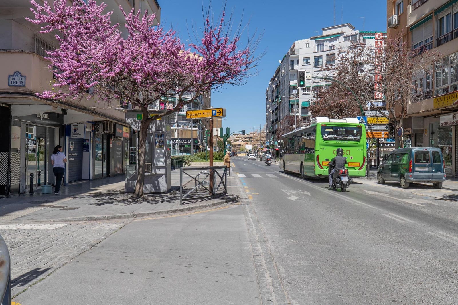 4 sovrum Lägenhet till salu i Granada stad - 135 000 € (Ref: 9473077)