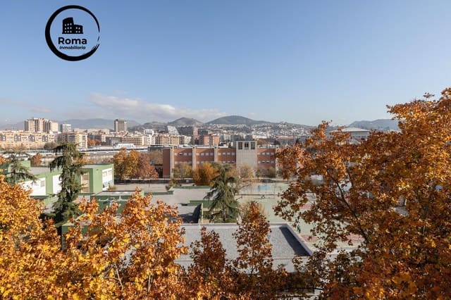 Piso de 3 habitaciones en Granada ciudad en venta - 269.900 € (Ref: 9473079)