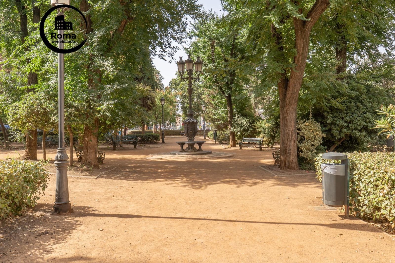 2 soveværelse Lejlighed til salg i Granada by med garage - € 195.000 (Ref: 9488728)