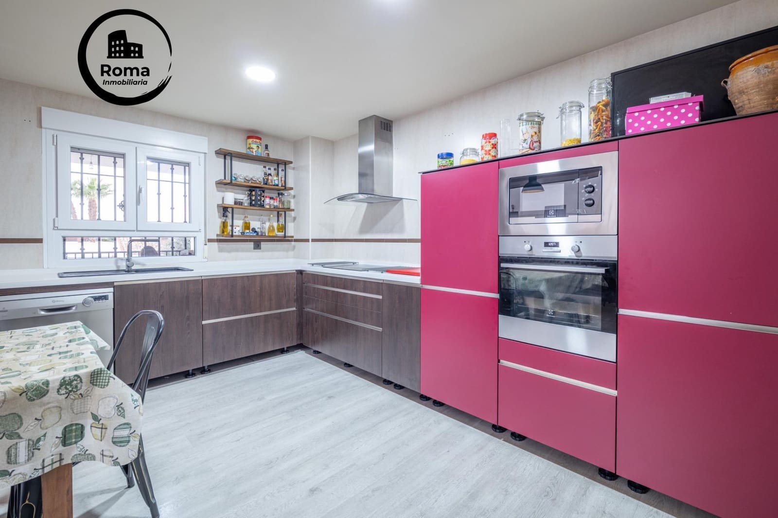 6 soverom Villa til salgs i Otura med svømmebasseng garasje - € 445 000 (Ref: 9491532)