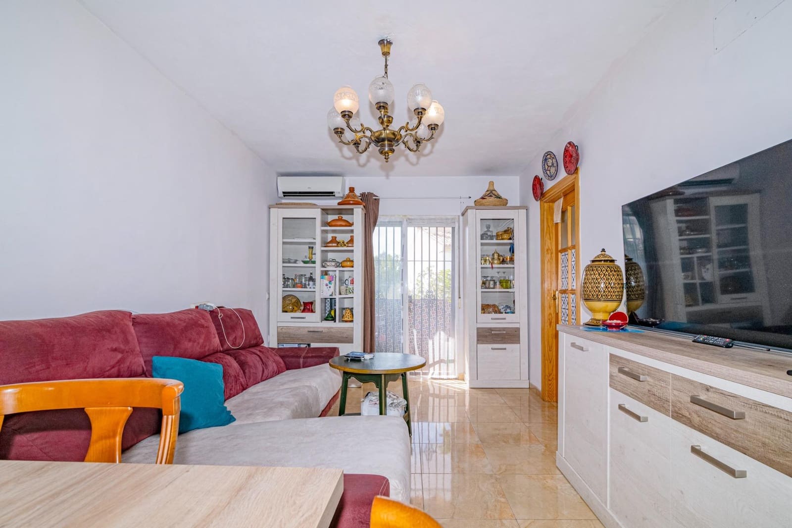 2 bedroom Flat for sale in Las Gabias with garage - € 156,000 (Ref: 9491534)