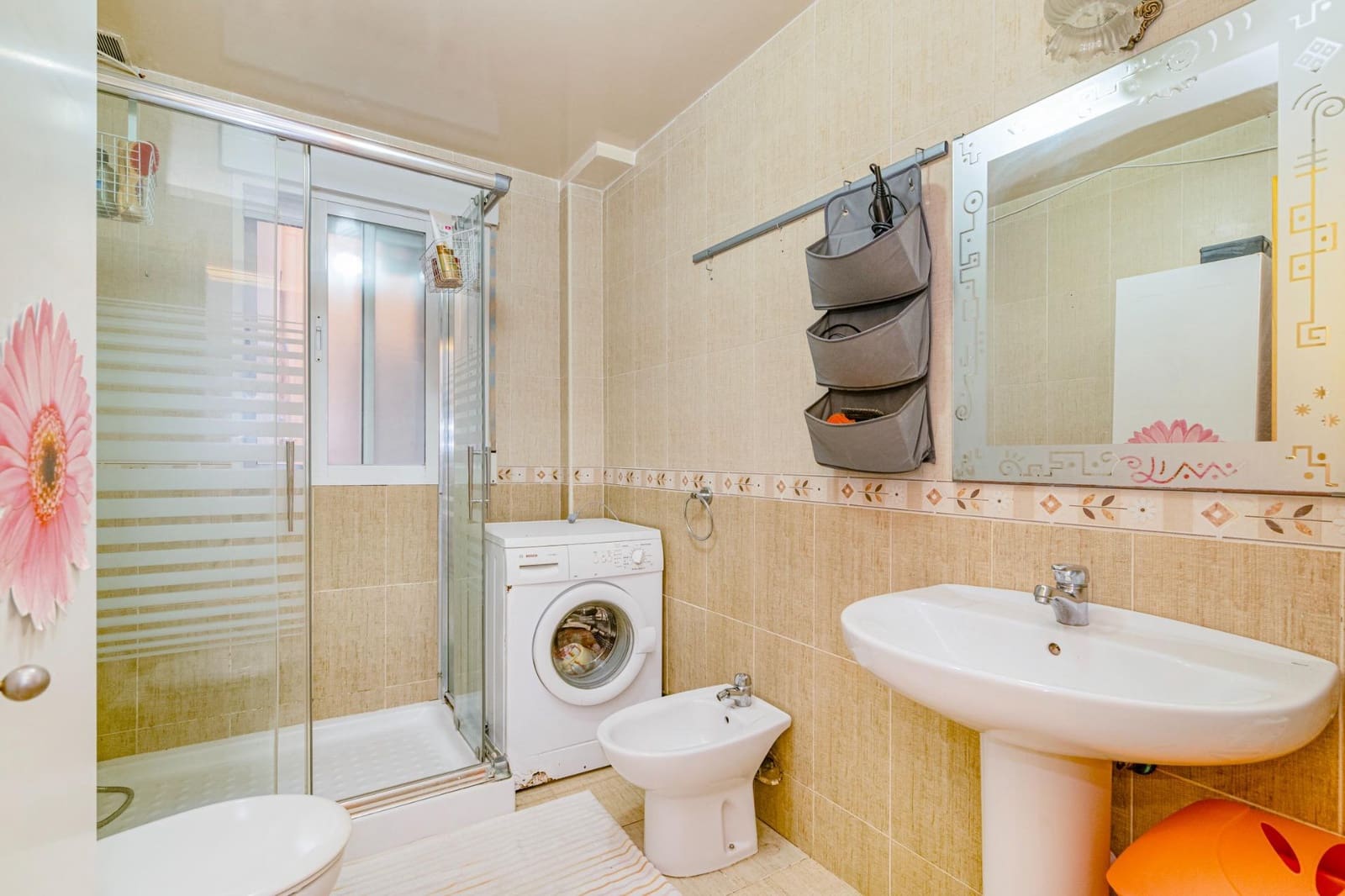 2 bedroom Flat for sale in Las Gabias with garage - € 156,000 (Ref: 9491534)