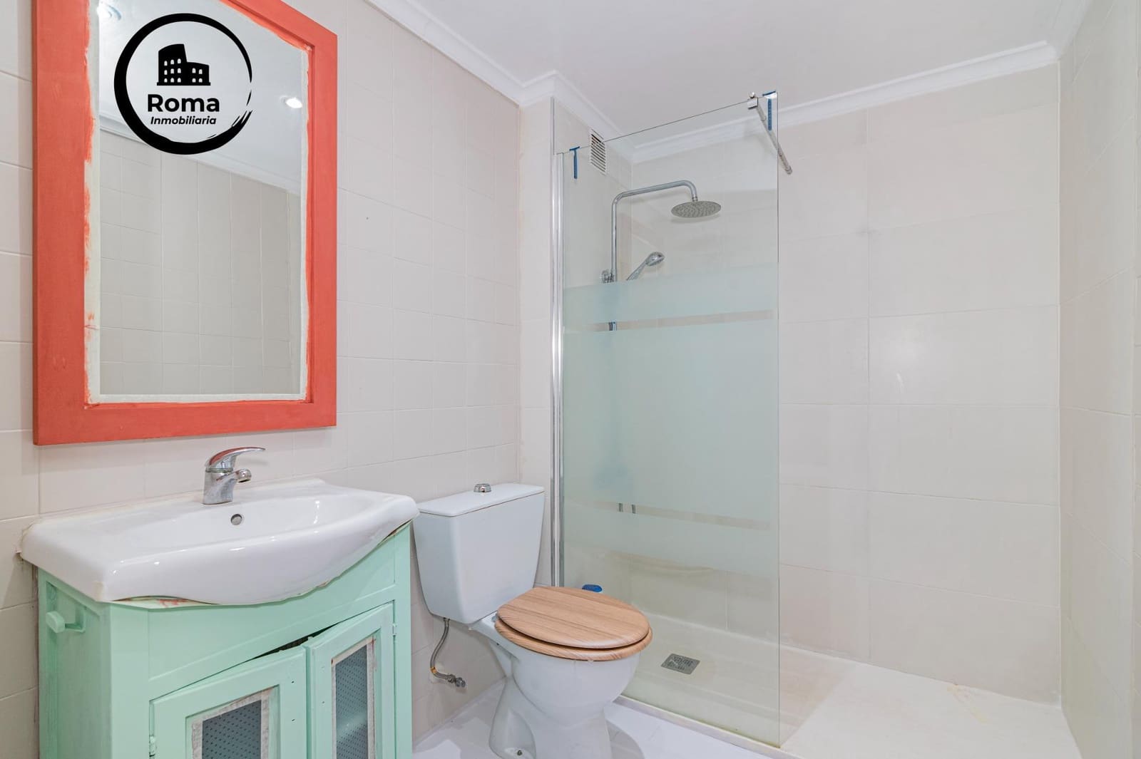 4 bedroom Flat for sale in Motril with garage - € 245,000 (Ref: 9491535)