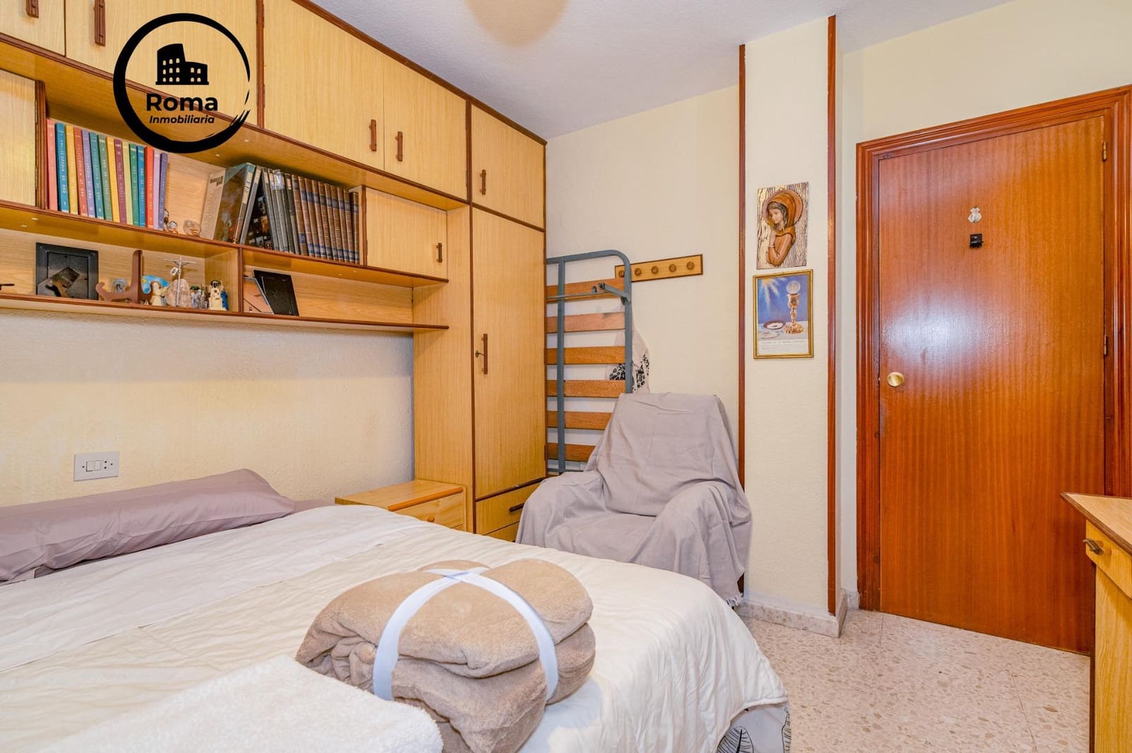4 bedroom Flat for sale in Motril with garage - € 245,000 (Ref: 9491535)