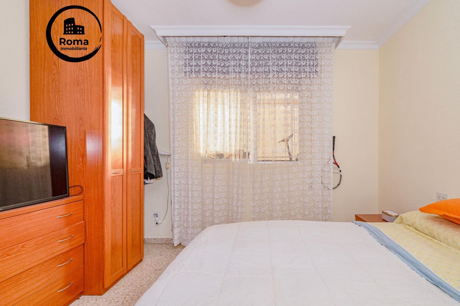 4 bedroom Flat for sale in Motril with garage - € 245,000 (Ref: 9491535)