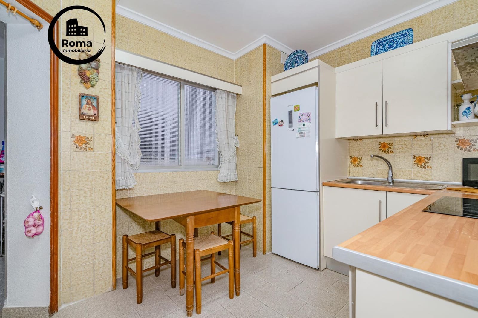 4 bedroom Flat for sale in Motril with garage - € 245,000 (Ref: 9491535)