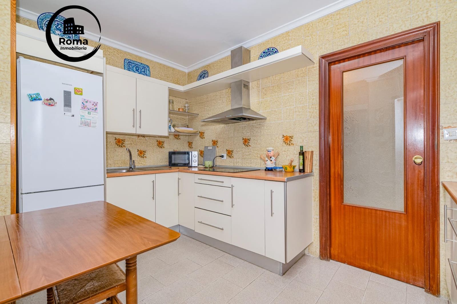 4 bedroom Flat for sale in Motril with garage - € 245,000 (Ref: 9491535)