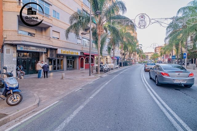 4 soverom Leilighet til salgs i Motril med garasje - € 245 000 (Ref: 9491535)