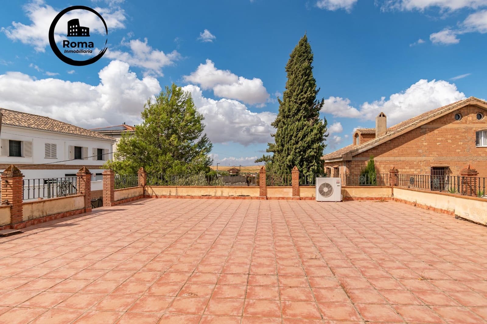 4 soverom Villa til salgs i Otura med svømmebasseng garasje - € 319 000 (Ref: 9491542)