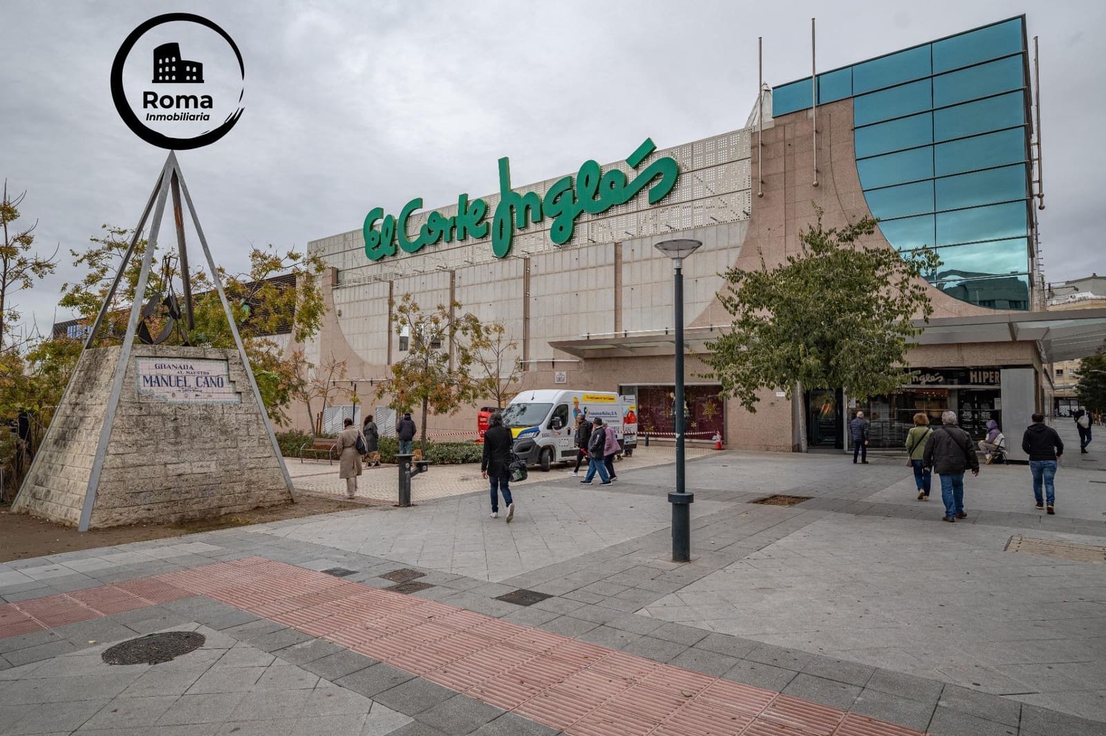 4 bedroom Flat for sale in Granada city with garage - € 375,000 (Ref: 9491544)