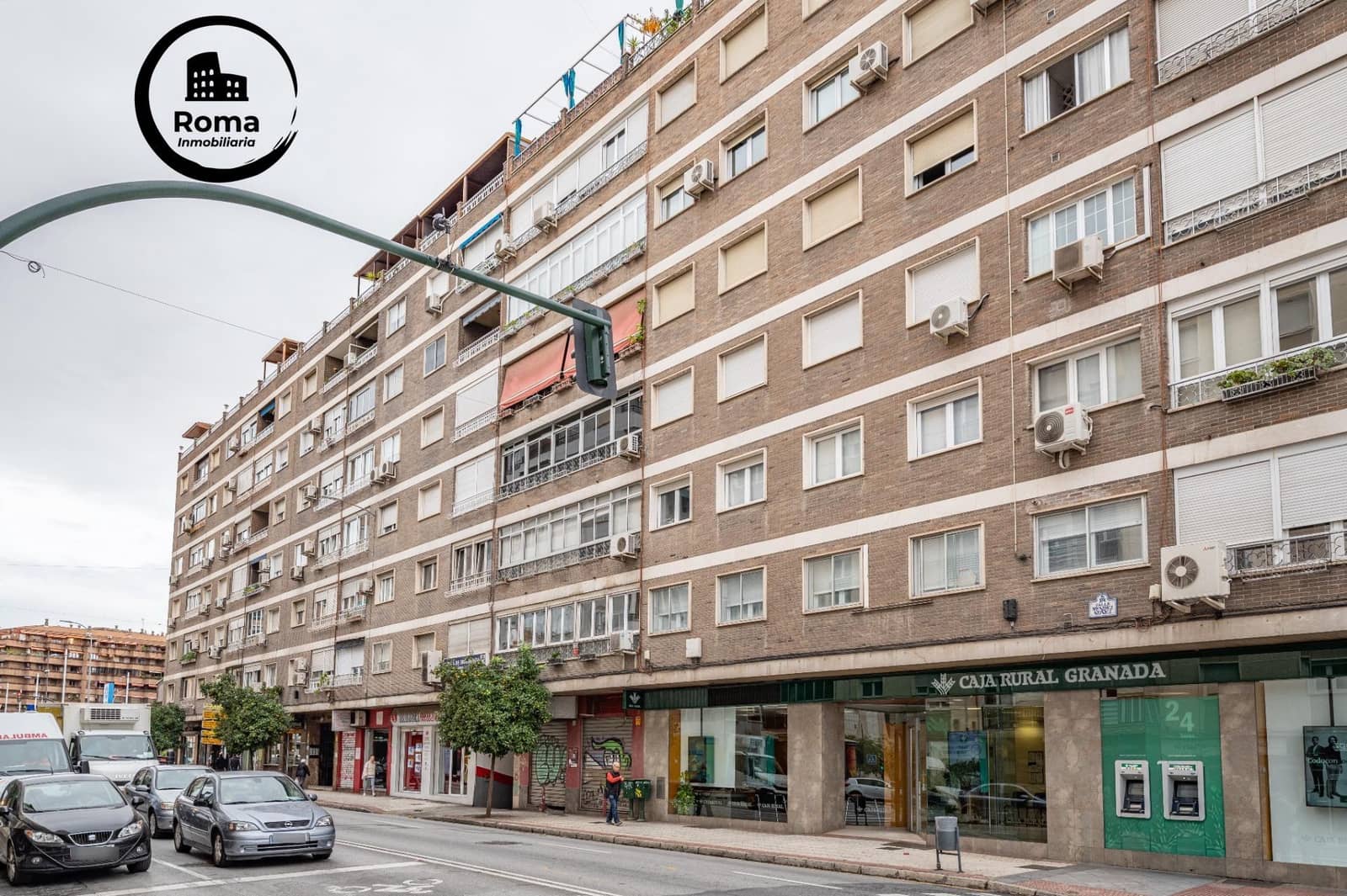 4 bedroom Flat for sale in Granada city with garage - € 375,000 (Ref: 9491544)