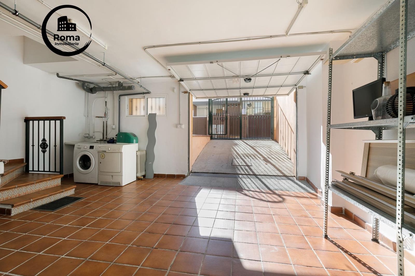 3 makuuhuone Rivitalo myytävänä paikassa Churriana de la Vega mukana 
autotalli - 289 000 € (Ref: 9491546)