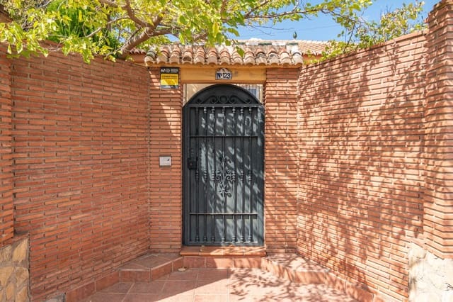 4 bedroom Villa for sale in Otura with pool garage - € 319,000 (Ref: 9491552)