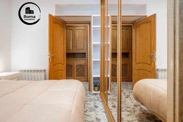 3 soveværelse Lejlighed til salg i Centro, Granada by - € 290.000 (Ref: 9491566)