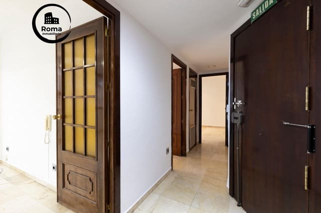 3 bedroom Office for sale in Centro, Granada city - € 290,000 (Ref: 9494697)