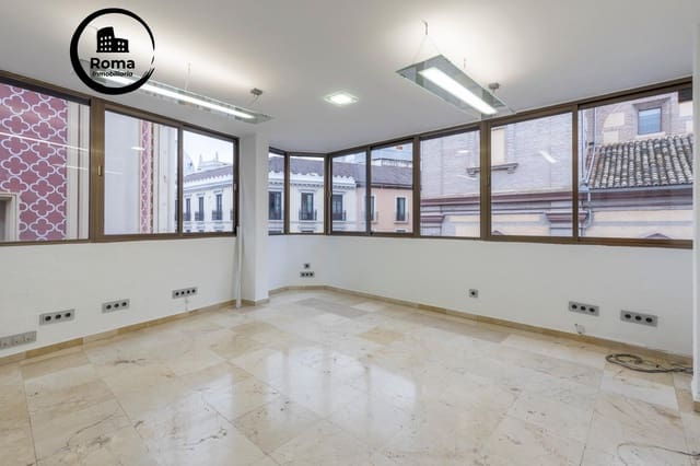3 bedroom Office for sale in Centro, Granada city - € 290,000 (Ref: 9494697)