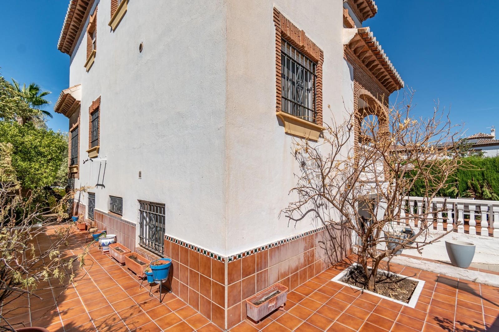 4 bedroom Villa for sale in La Zubia with pool garage - € 380,000 (Ref: 9494698)