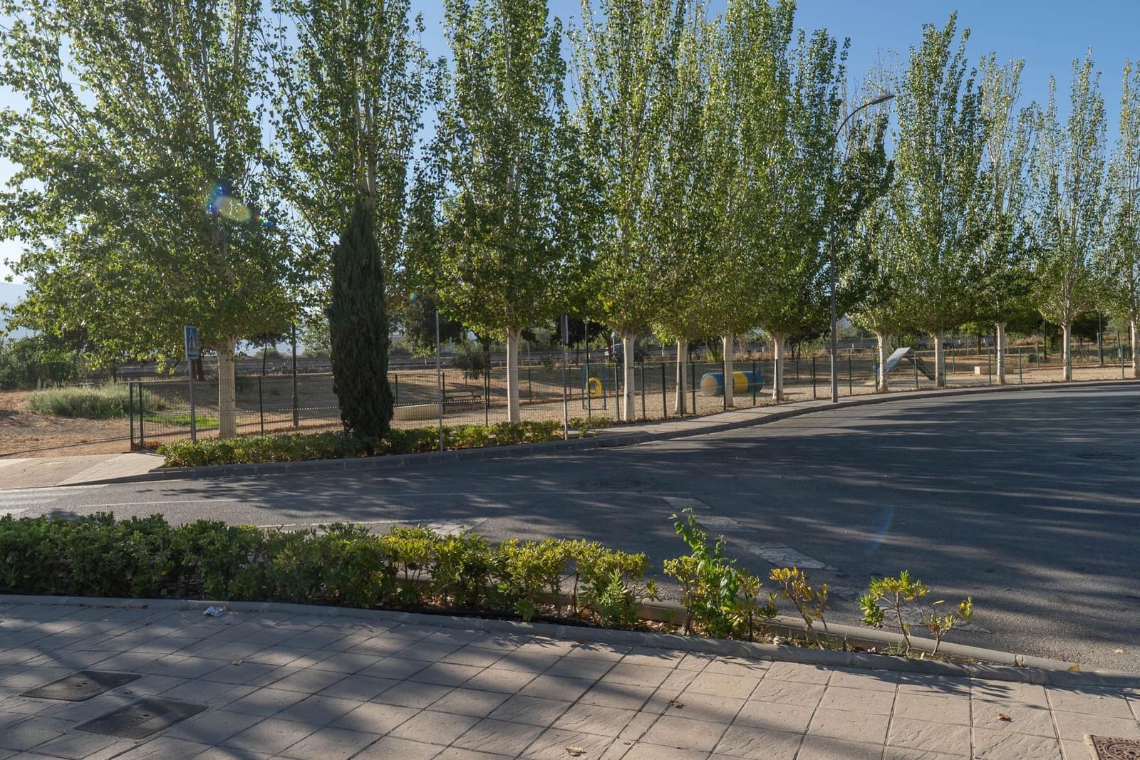 Autotalli myytävänä paikassa Alhendin - 19 000 € (Ref: 9494700)