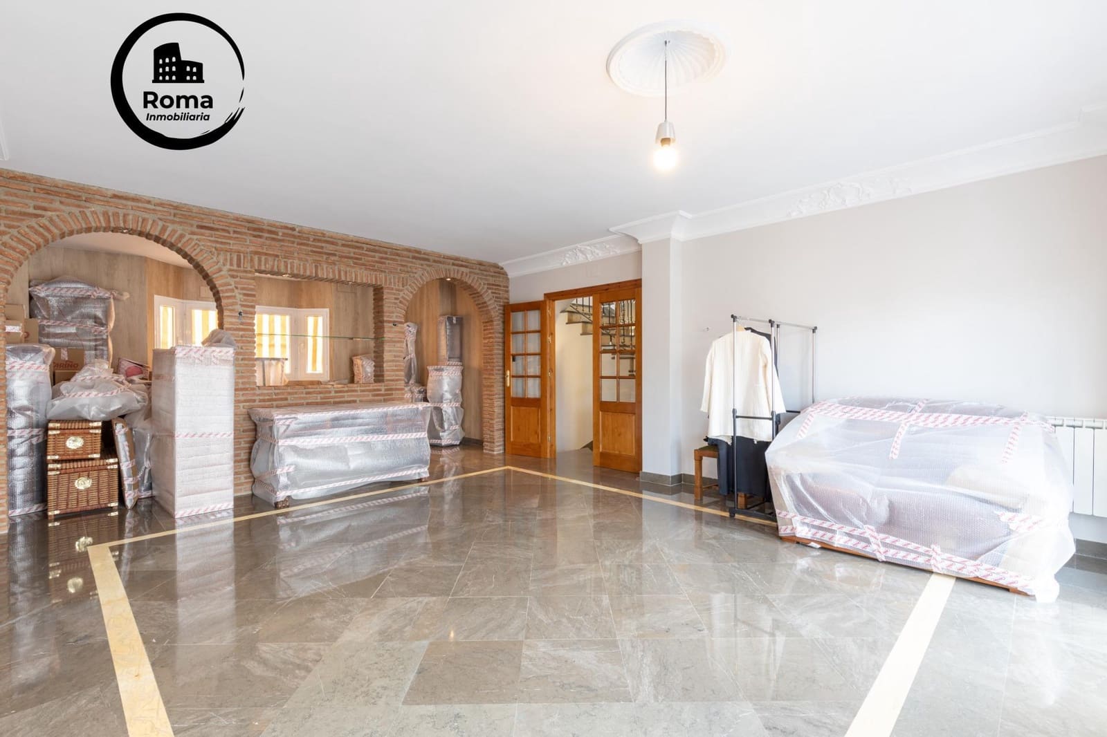 Chalet de 4 habitaciones en Atarfe en venta - 380.000 € (Ref: 9495409)