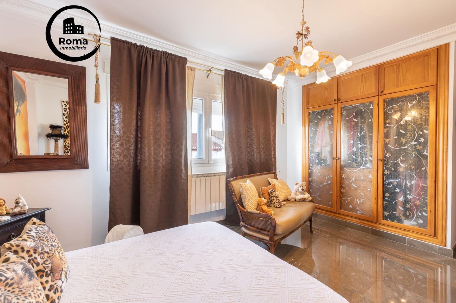 Chalet de 4 habitaciones en Atarfe en venta - 380.000 € (Ref: 9495409)