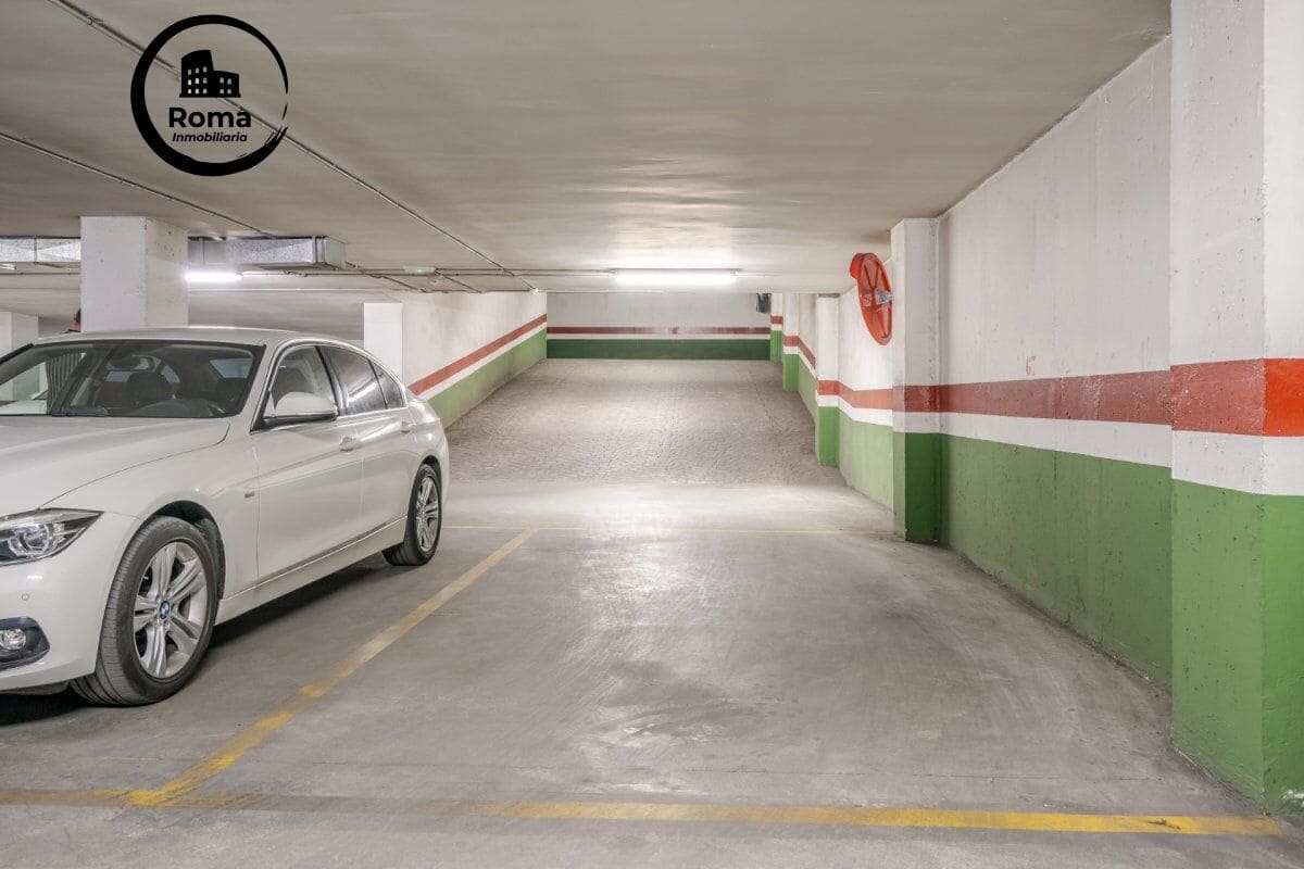 Garaż na sprzedaż w Miasto Grenada - 46 000 € (Ref: 9502489)