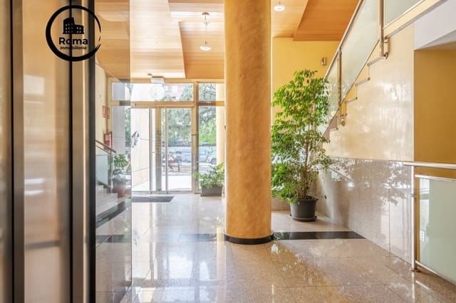 Garaż na sprzedaż w Miasto Grenada - 46 000 € (Ref: 9502489)