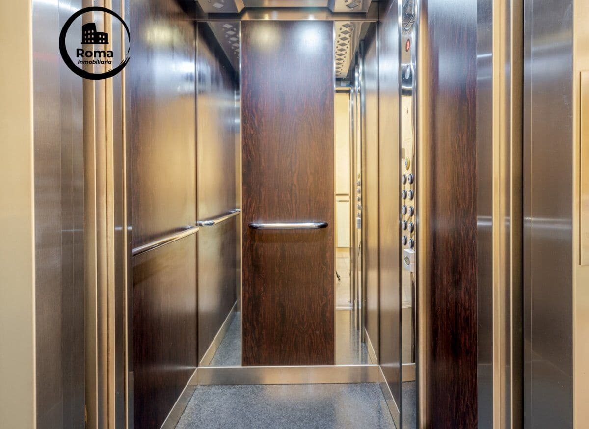 Garaż na sprzedaż w Miasto Grenada - 46 000 € (Ref: 9502489)