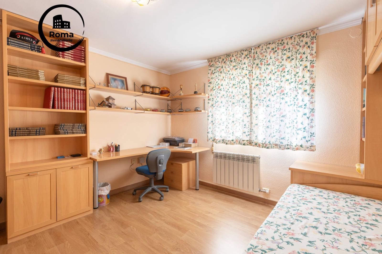 5 soveværelse Villa til salg i Gojar med swimmingpool garage - € 467.000 (Ref: 9502493)