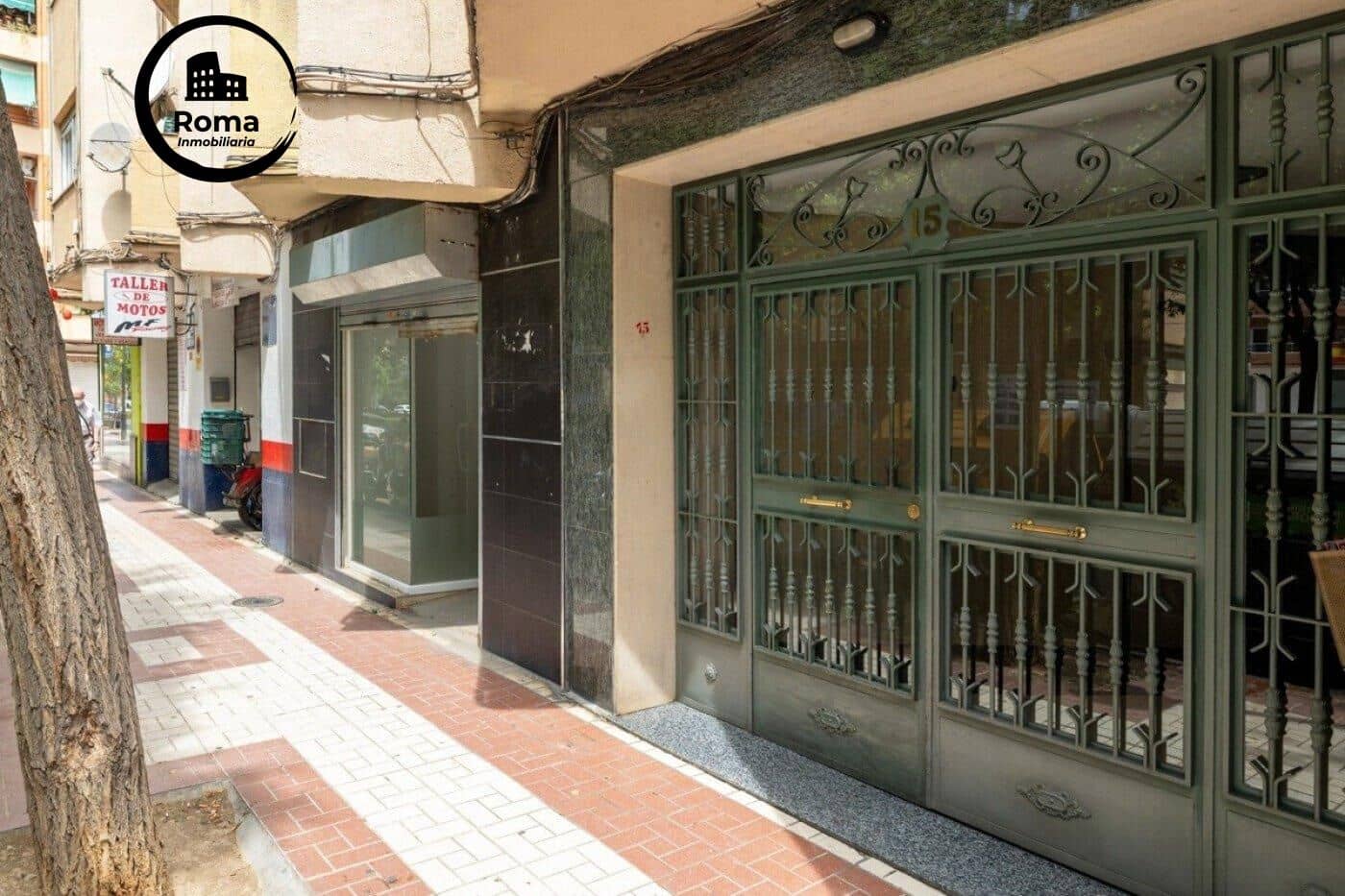 Commercial for sale in Granada city - € 75,000 (Ref: 9502497)