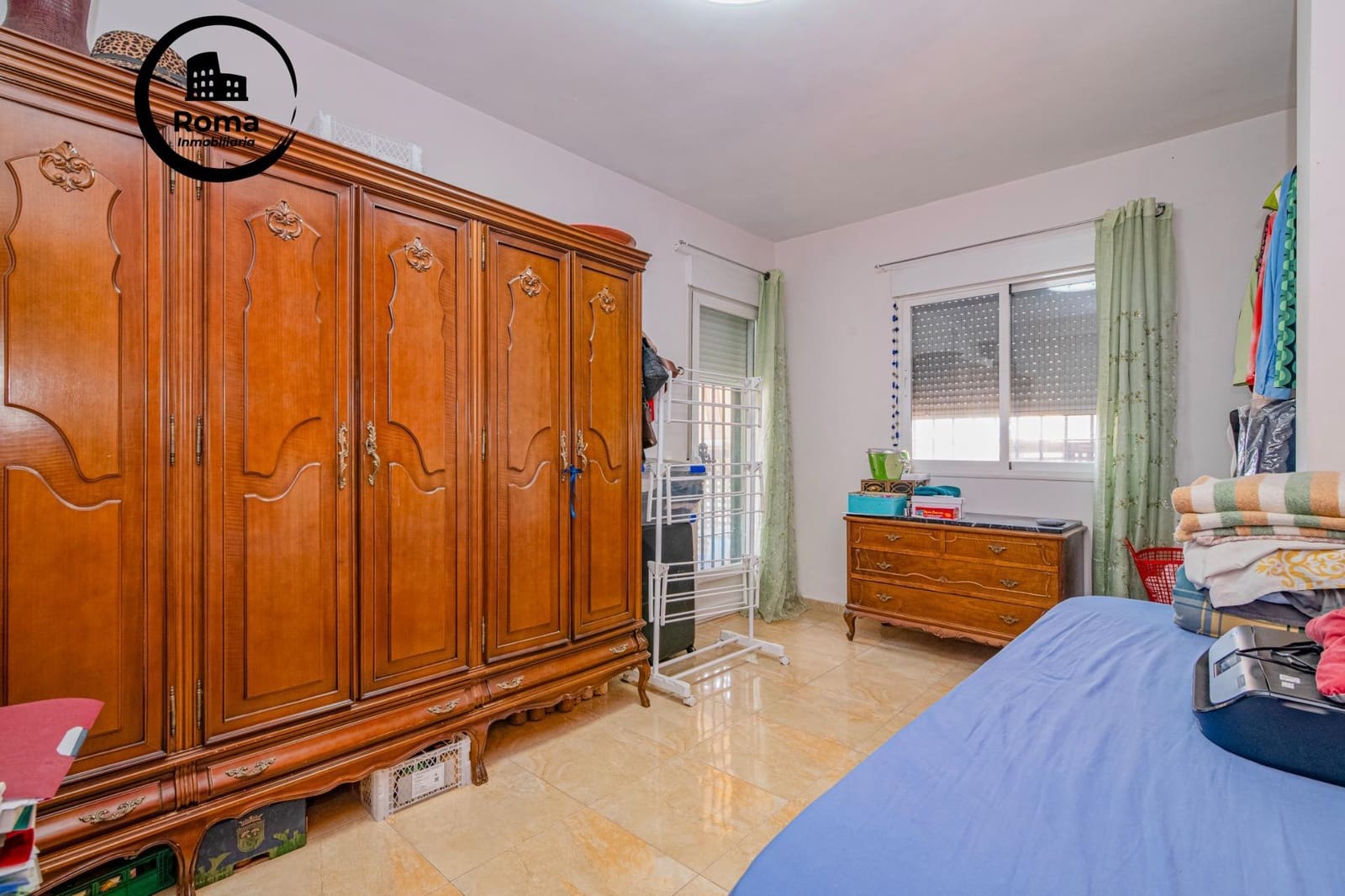 Piso de 2 habitaciones en Las Gabias en venta con garaje - 156.000 € (Ref: 9502501)