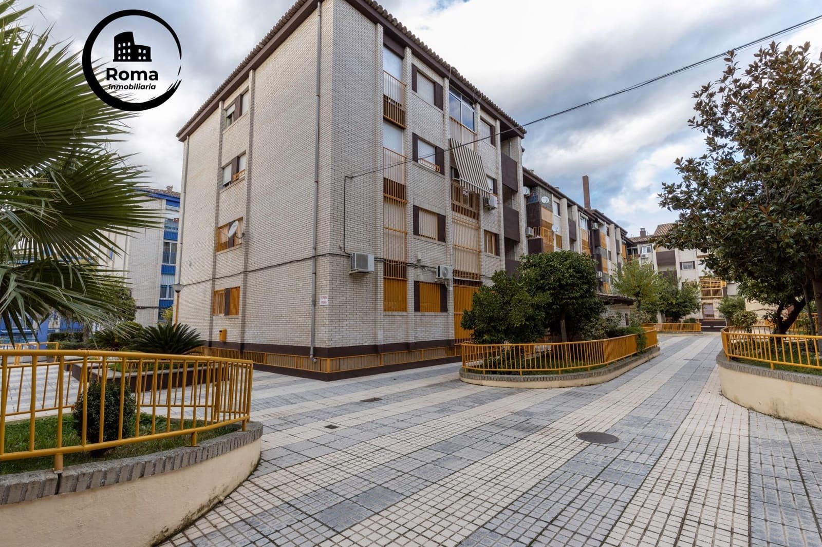 3 soverom Leilighet til salgs i Granada by med garasje - € 129 900 (Ref: 9502502)