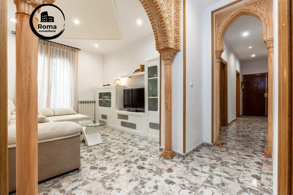 Piso de 3 habitaciones en Granada ciudad en venta - 290.000 € (Ref: 9502504)