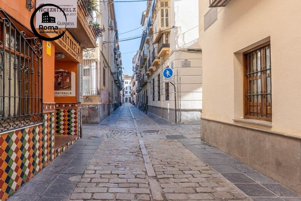 Piso de 3 habitaciones en Granada ciudad en venta - 290.000 € (Ref: 9502504)