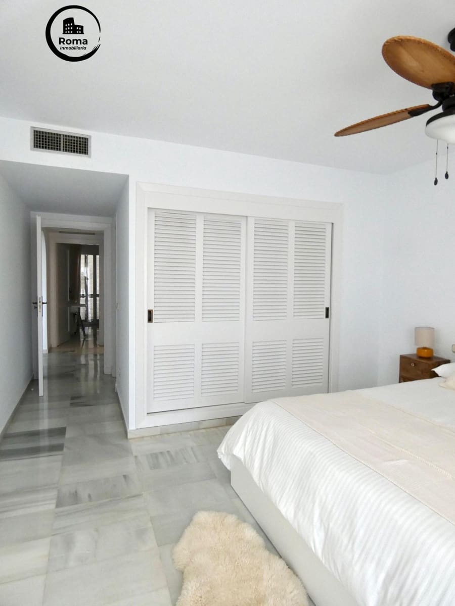 2 bedroom Flat for sale in La Herradura - € 385,000 (Ref: 9502518)