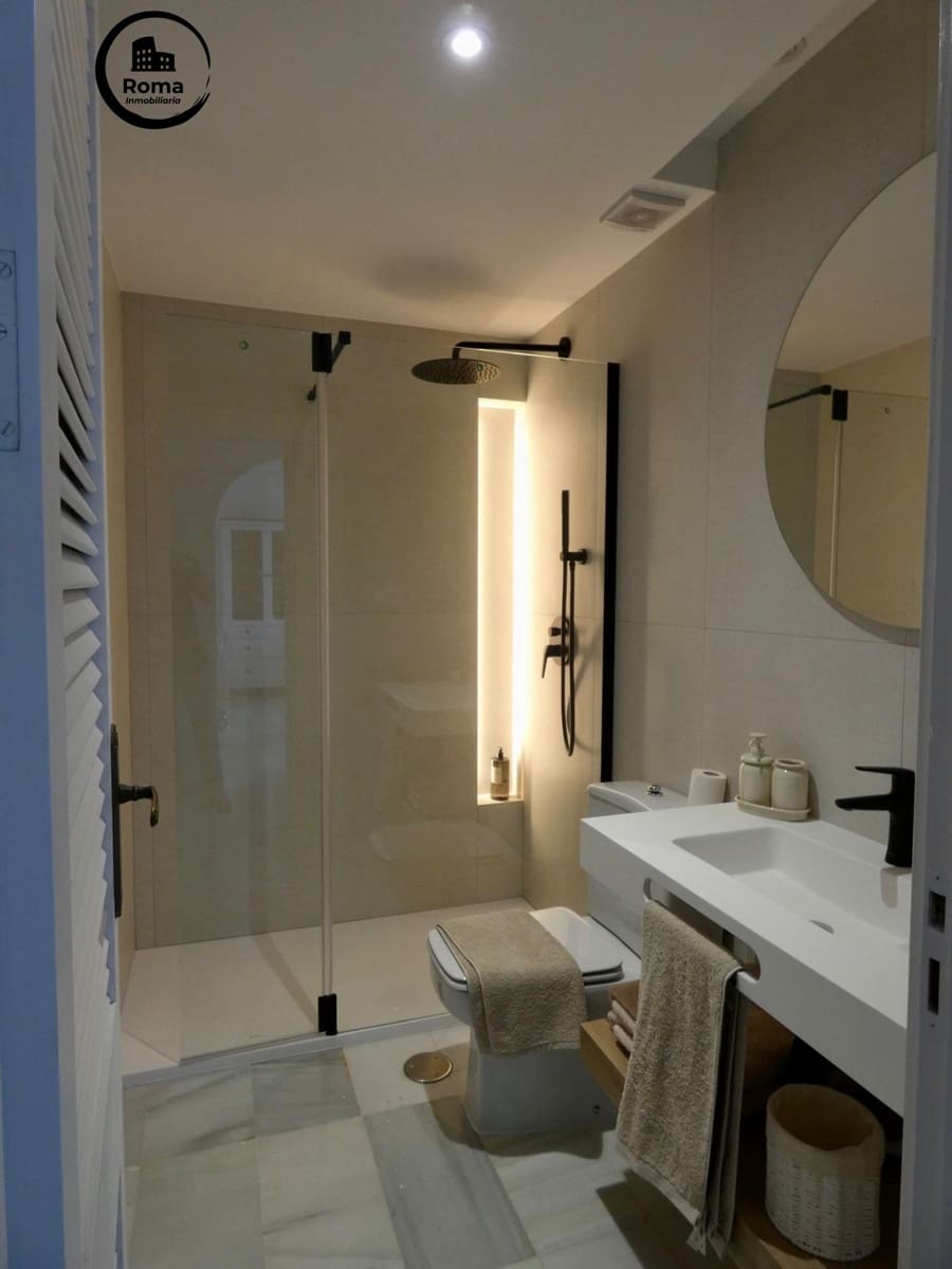 2 bedroom Flat for sale in La Herradura - € 385,000 (Ref: 9502518)